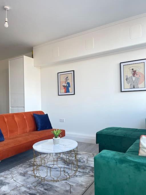 1 Bedroom Apartment - Flitwick - Contractor Friendly - Tourist Ready - Full Kitchen - Wifi - Smart Tv - Sofa Bed - Free Parking - Ideal For Short Or Long Stays Dış mekan fotoğraf