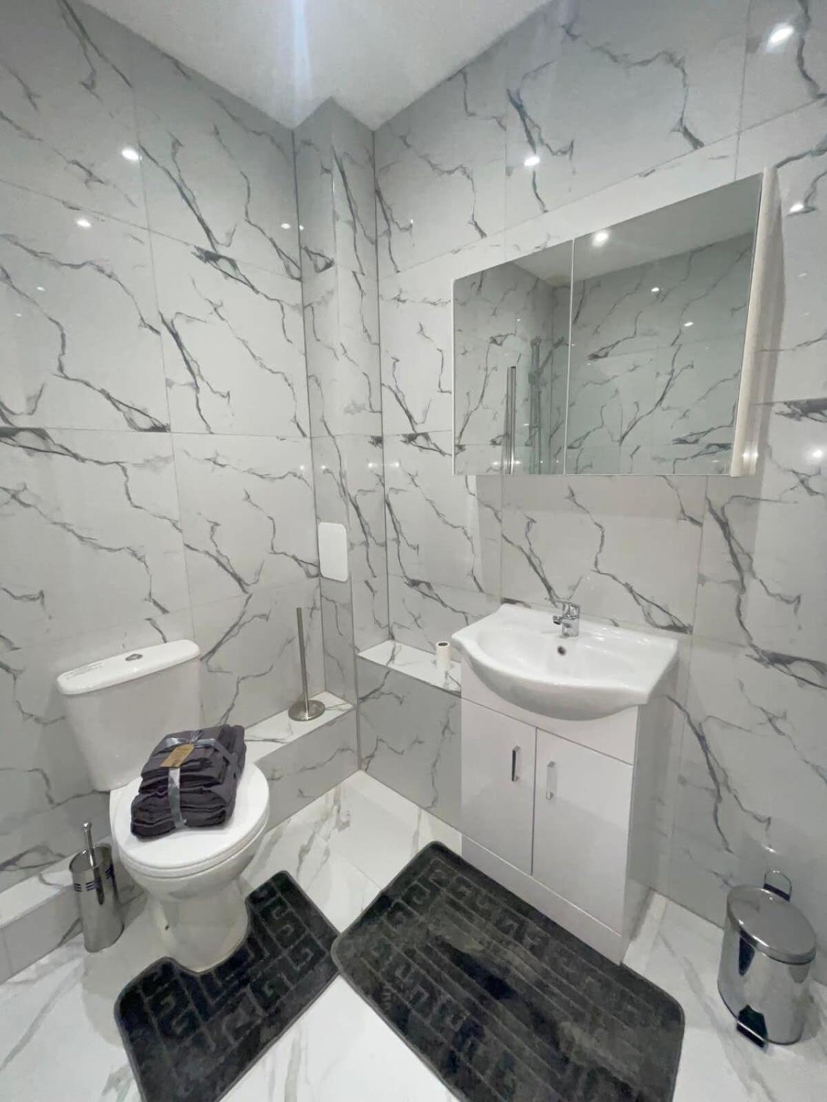 1 Bedroom Apartment - Flitwick - Contractor Friendly - Tourist Ready - Full Kitchen - Wifi - Smart Tv - Sofa Bed - Free Parking - Ideal For Short Or Long Stays Dış mekan fotoğraf